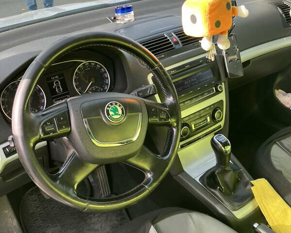 Серый Шкода Октавия, объемом двигателя 1.6 л и пробегом 288 тыс. км за 8500 $, фото 10 на Automoto.ua