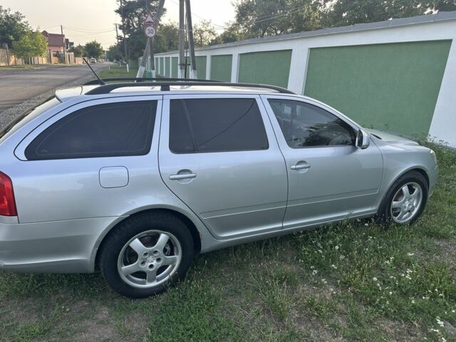 Серый Шкода Октавия, объемом двигателя 1.6 л и пробегом 350 тыс. км за 6000 $, фото 3 на Automoto.ua