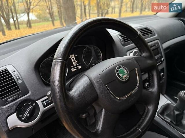 Серый Шкода Октавия, объемом двигателя 1.6 л и пробегом 280 тыс. км за 8000 $, фото 18 на Automoto.ua