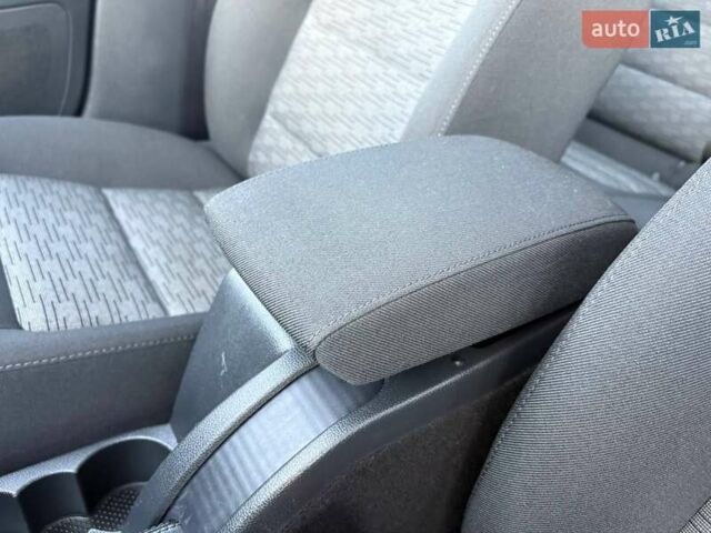 Серый Шкода Октавия, объемом двигателя 1.6 л и пробегом 194 тыс. км за 10500 $, фото 9 на Automoto.ua