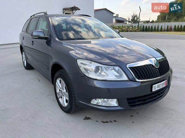 Серый Шкода Октавия, объемом двигателя 1.8 л и пробегом 172 тыс. км за 8000 $, фото 1 на Automoto.ua