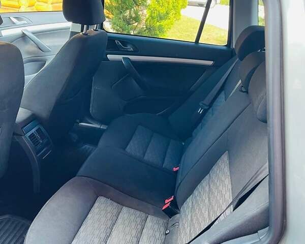 Сірий Шкода Октавія, об'ємом двигуна 1.8 л та пробігом 218 тис. км за 8500 $, фото 9 на Automoto.ua