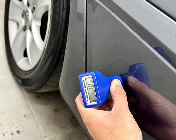 Серый Шкода Октавия, объемом двигателя 2 л и пробегом 217 тыс. км за 10750 $, фото 102 на Automoto.ua