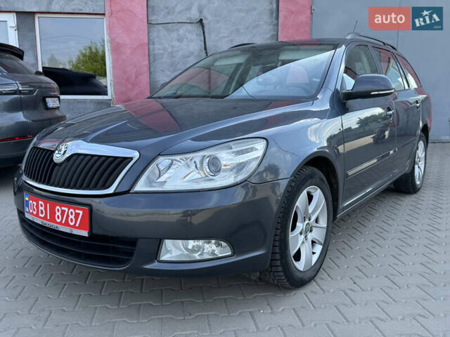 Серый Шкода Октавия, объемом двигателя 1.6 л и пробегом 228 тыс. км за 8250 $, фото 2 на Automoto.ua