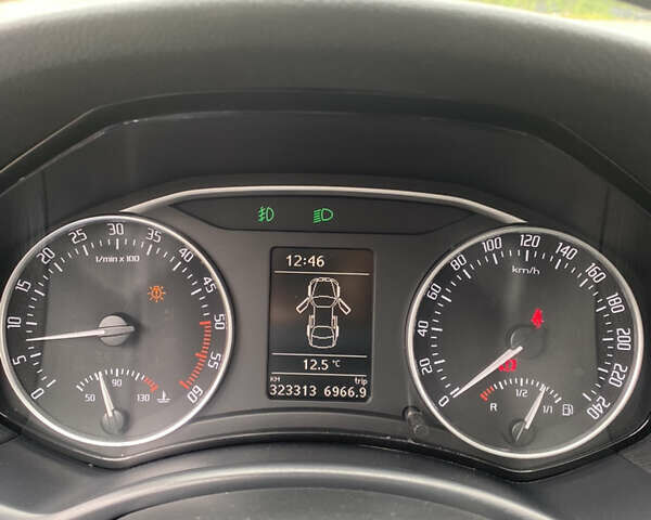 Сірий Шкода Октавія, об'ємом двигуна 1.6 л та пробігом 323 тис. км за 7850 $, фото 16 на Automoto.ua