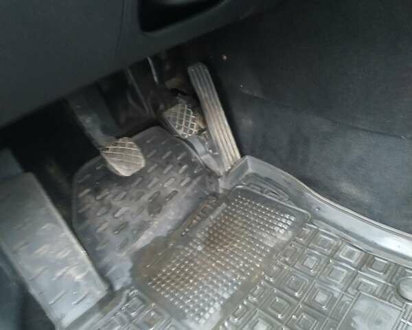 Серый Шкода Октавия, объемом двигателя 1.2 л и пробегом 239 тыс. км за 6000 $, фото 18 на Automoto.ua