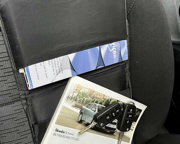 Сірий Шкода Октавія, об'ємом двигуна 1.8 л та пробігом 227 тис. км за 7800 $, фото 20 на Automoto.ua