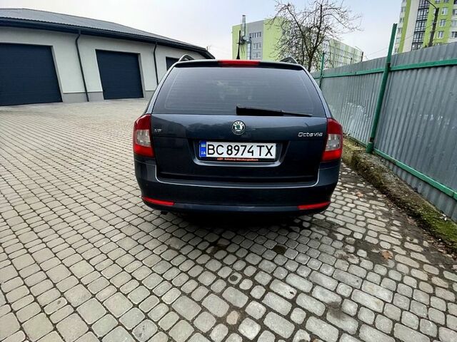 Серый Шкода Октавия, объемом двигателя 1.6 л и пробегом 270 тыс. км за 9000 $, фото 2 на Automoto.ua