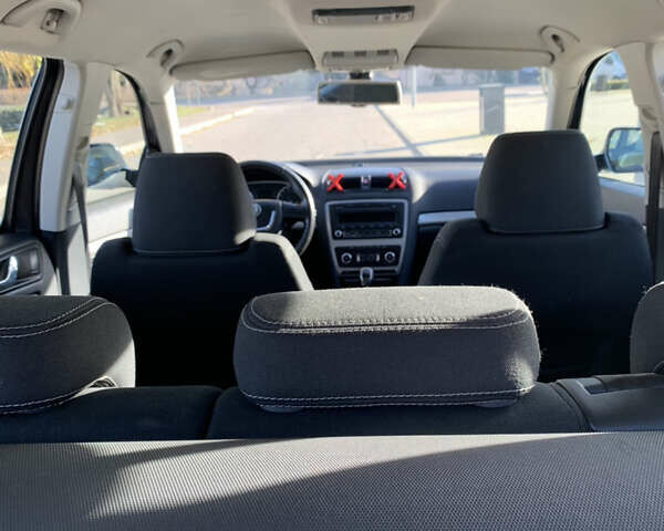 Серый Шкода Октавия, объемом двигателя 1.8 л и пробегом 233 тыс. км за 6800 $, фото 29 на Automoto.ua