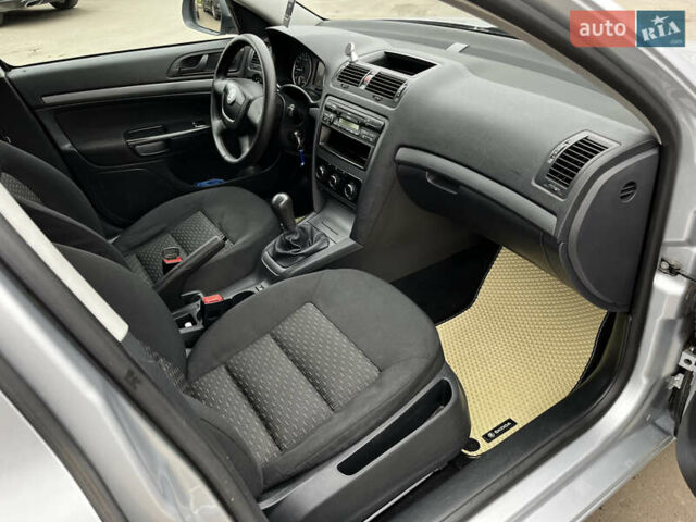 Серый Шкода Октавия, объемом двигателя 1.6 л и пробегом 331 тыс. км за 6650 $, фото 26 на Automoto.ua