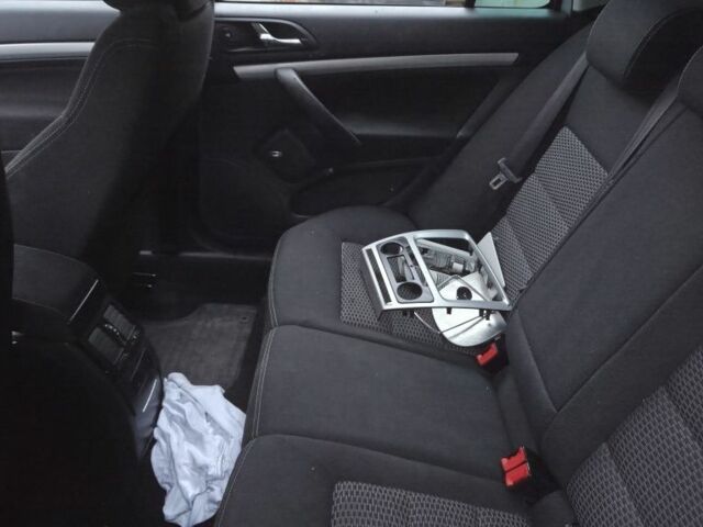 Серый Шкода Октавия, объемом двигателя 1.6 л и пробегом 261 тыс. км за 3500 $, фото 13 на Automoto.ua