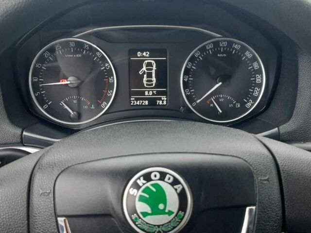 Серый Шкода Октавия, объемом двигателя 1.6 л и пробегом 235 тыс. км за 7400 $, фото 10 на Automoto.ua