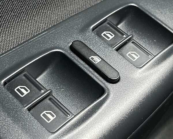 Серый Шкода Октавия, объемом двигателя 1.99 л и пробегом 234 тыс. км за 9800 $, фото 44 на Automoto.ua