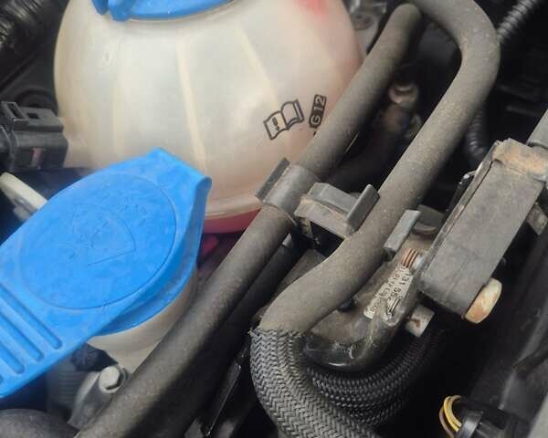 Сірий Шкода Октавія, об'ємом двигуна 1.6 л та пробігом 271 тис. км за 7900 $, фото 16 на Automoto.ua