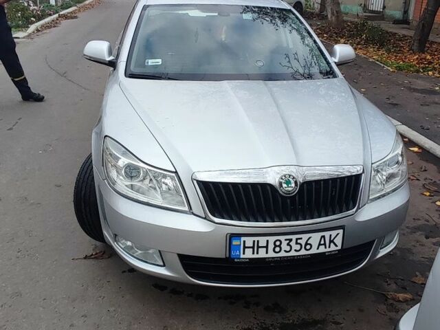 Серый Шкода Октавия, объемом двигателя 1.6 л и пробегом 242 тыс. км за 7800 $, фото 2 на Automoto.ua