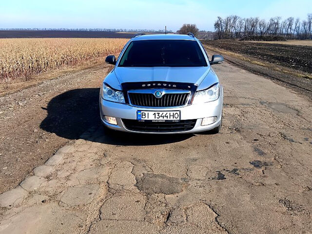 Сірий Шкода Октавія, об'ємом двигуна 1.6 л та пробігом 320 тис. км за 8200 $, фото 1 на Automoto.ua
