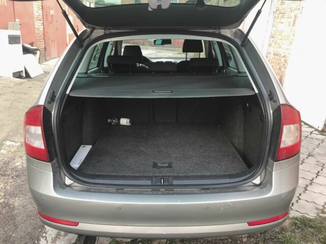 Серый Шкода Октавия, объемом двигателя 0 л и пробегом 187 тыс. км за 7850 $, фото 21 на Automoto.ua