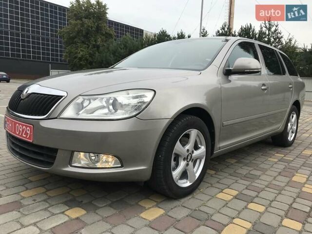 Шкода Октавия 2011 в Луцке на Automoto.ua Серый Шкода Октавия, объемом двигателя 0 л и пробегом 187 тыс. км за 7850 $, фото 16 на Automoto.ua
