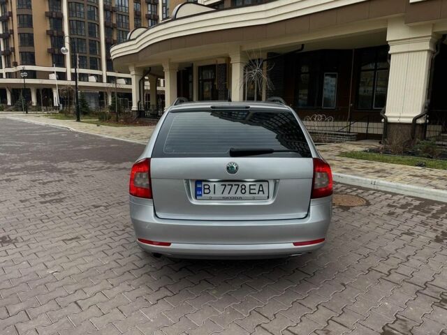 Серый Шкода Октавия, объемом двигателя 1.6 л и пробегом 215 тыс. км за 7700 $, фото 2 на Automoto.ua