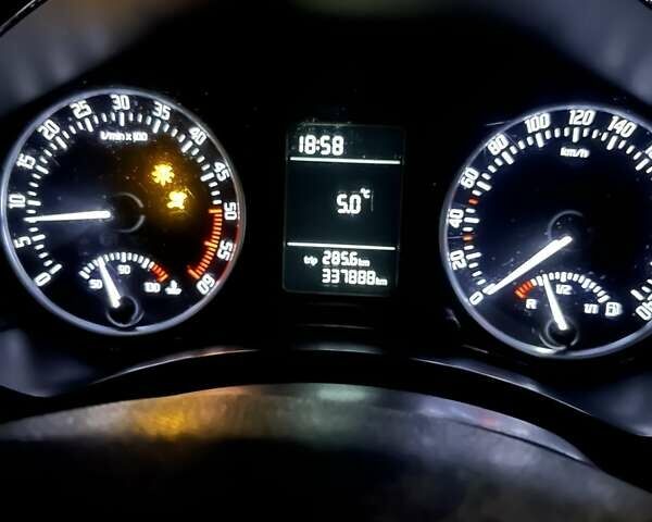 Серый Шкода Октавия, объемом двигателя 1.6 л и пробегом 337 тыс. км за 7500 $, фото 23 на Automoto.ua