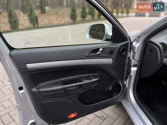 Сірий Шкода Октавія, об'ємом двигуна 1.4 л та пробігом 180 тис. км за 7299 $, фото 7 на Automoto.ua