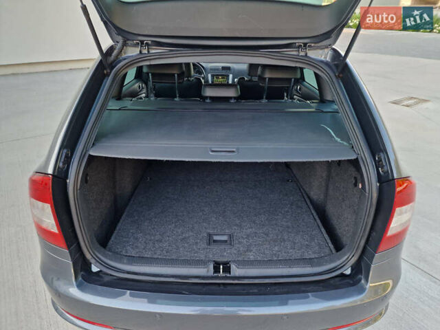 Серый Шкода Октавия, объемом двигателя 2 л и пробегом 217 тыс. км за 9500 $, фото 20 на Automoto.ua