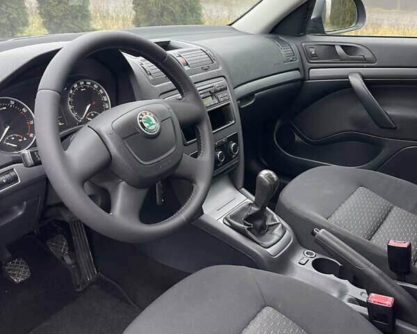 Сірий Шкода Октавія, об'ємом двигуна 1.4 л та пробігом 175 тис. км за 7000 $, фото 17 на Automoto.ua