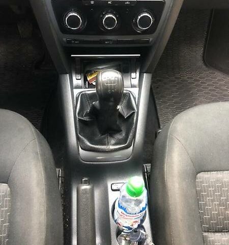 Шкода Октавія 2011 у Чернівцях на Automoto.ua Сірий Шкода Октавія, об'ємом двигуна 1.6 л та пробігом 301 тис. км за 4900 $, фото 21 на Automoto.ua