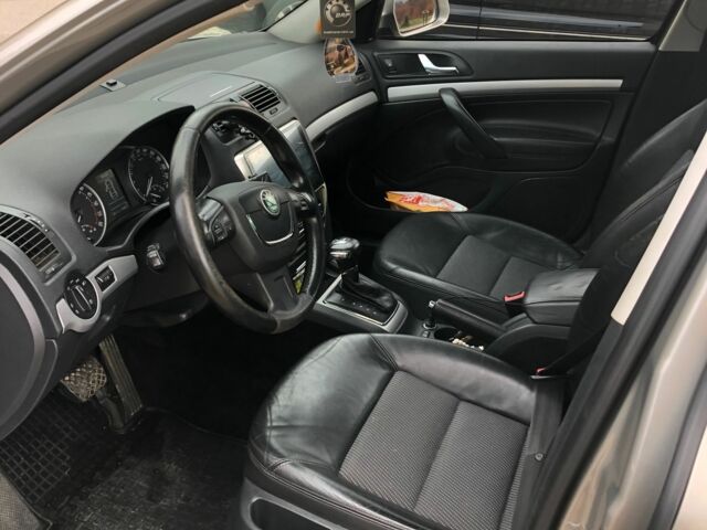 Серый Шкода Октавия, объемом двигателя 1.6 л и пробегом 275 тыс. км за 8400 $, фото 11 на Automoto.ua