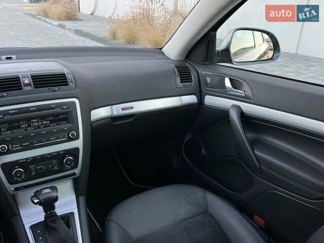 Серый Шкода Октавия, объемом двигателя 2 л и пробегом 211 тыс. км за 13200 $, фото 173 на Automoto.ua