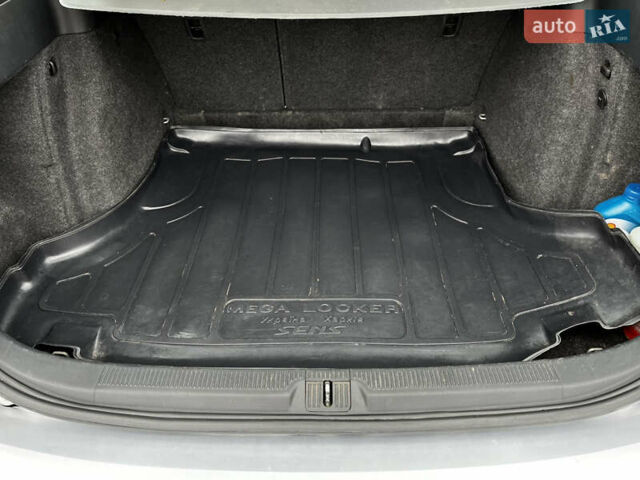 Серый Шкода Октавия, объемом двигателя 1.6 л и пробегом 331 тыс. км за 6650 $, фото 42 на Automoto.ua