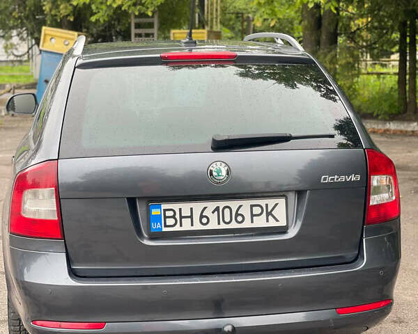 Сірий Шкода Октавія, об'ємом двигуна 1.2 л та пробігом 229 тис. км за 5999 $, фото 4 на Automoto.ua