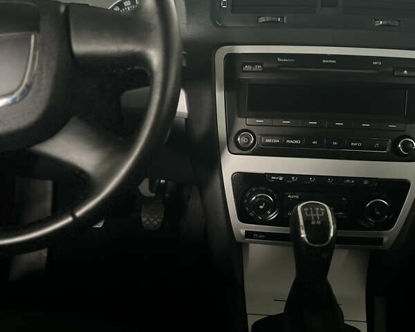 Сірий Шкода Октавія, об'ємом двигуна 1.6 л та пробігом 208 тис. км за 9150 $, фото 64 на Automoto.ua