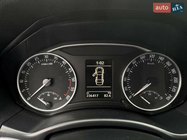 Серый Шкода Октавия, объемом двигателя 1.6 л и пробегом 236 тыс. км за 9900 $, фото 19 на Automoto.ua