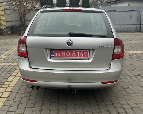 Сірий Шкода Октавія, об'ємом двигуна 2 л та пробігом 184 тис. км за 11300 $, фото 9 на Automoto.ua