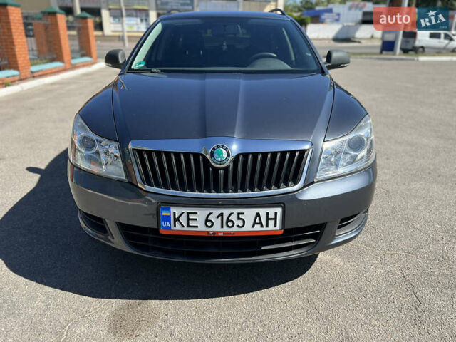 Серый Шкода Октавия, объемом двигателя 1.39 л и пробегом 158 тыс. км за 8200 $, фото 2 на Automoto.ua