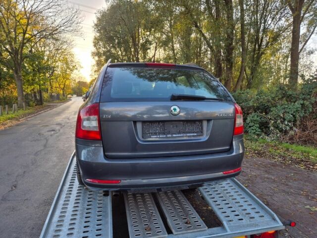 Серый Шкода Октавия, объемом двигателя 1 л и пробегом 225 тыс. км за 6600 $, фото 5 на Automoto.ua