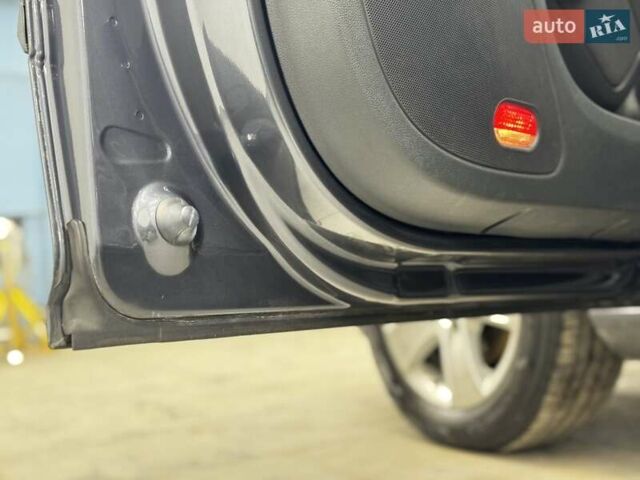 Серый Шкода Октавия, объемом двигателя 2 л и пробегом 217 тыс. км за 10750 $, фото 68 на Automoto.ua