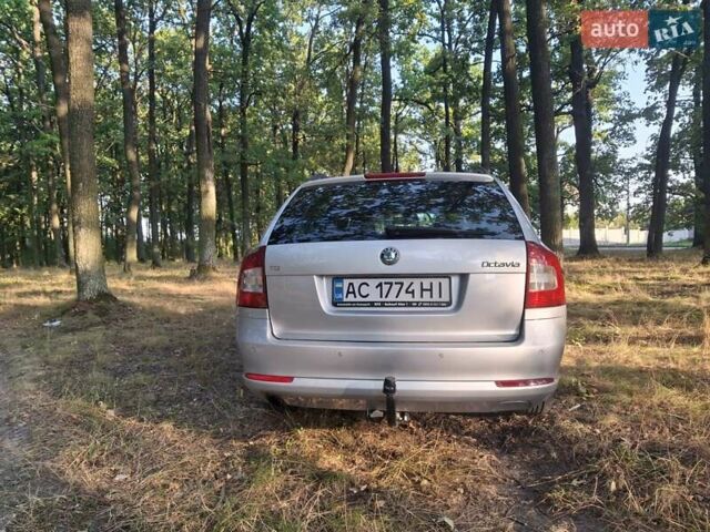 Серый Шкода Октавия, объемом двигателя 1.6 л и пробегом 216 тыс. км за 8200 $, фото 4 на Automoto.ua