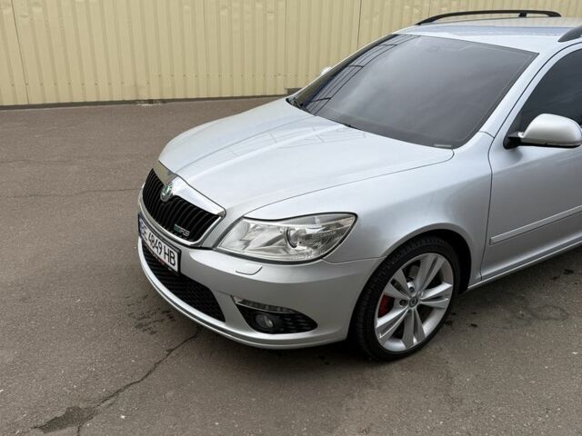 Сірий Шкода Октавія, об'ємом двигуна 2 л та пробігом 209 тис. км за 11000 $, фото 2 на Automoto.ua