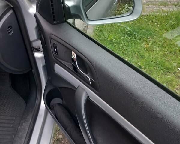 Серый Шкода Октавия, объемом двигателя 1.6 л и пробегом 218 тыс. км за 8300 $, фото 14 на Automoto.ua