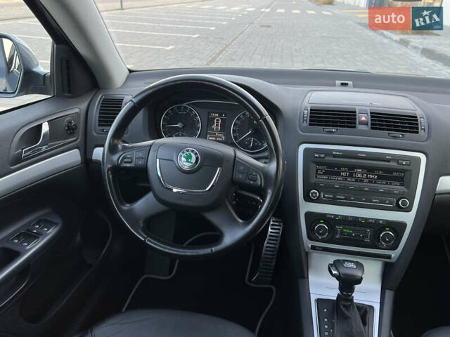 Серый Шкода Октавия, объемом двигателя 2 л и пробегом 211 тыс. км за 13200 $, фото 174 на Automoto.ua