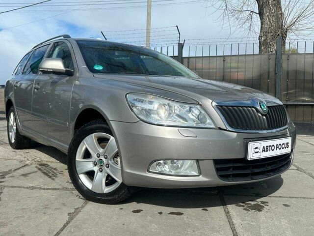 Серый Шкода Октавия, объемом двигателя 1.8 л и пробегом 223 тыс. км за 7990 $, фото 3 на Automoto.ua