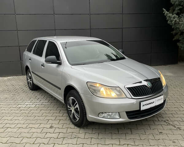 Сірий Шкода Октавія, об'ємом двигуна 1.8 л та пробігом 250 тис. км за 6999 $, фото 1 на Automoto.ua