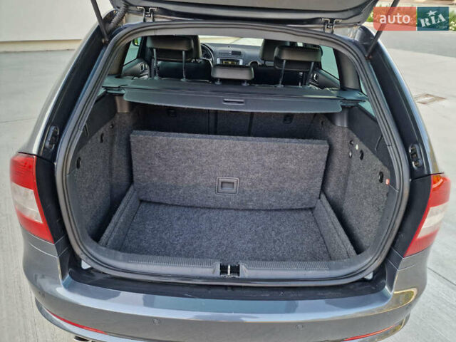 Серый Шкода Октавия, объемом двигателя 2 л и пробегом 217 тыс. км за 9500 $, фото 24 на Automoto.ua