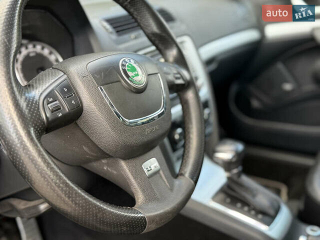 Серый Шкода Октавия, объемом двигателя 2 л и пробегом 230 тыс. км за 9499 $, фото 49 на Automoto.ua