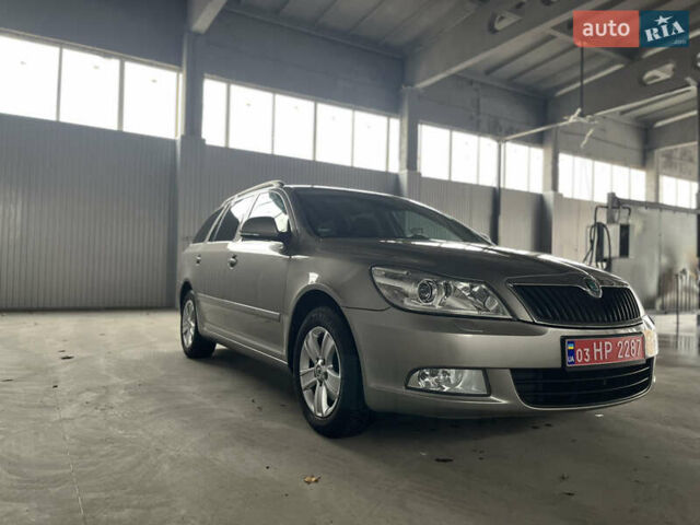 Сірий Шкода Октавія, об'ємом двигуна 1.6 л та пробігом 208 тис. км за 9150 $, фото 5 на Automoto.ua