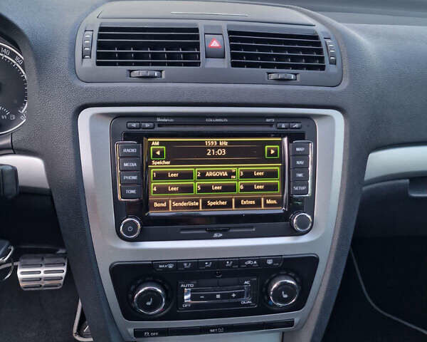 Серый Шкода Октавия, объемом двигателя 2 л и пробегом 217 тыс. км за 9500 $, фото 22 на Automoto.ua