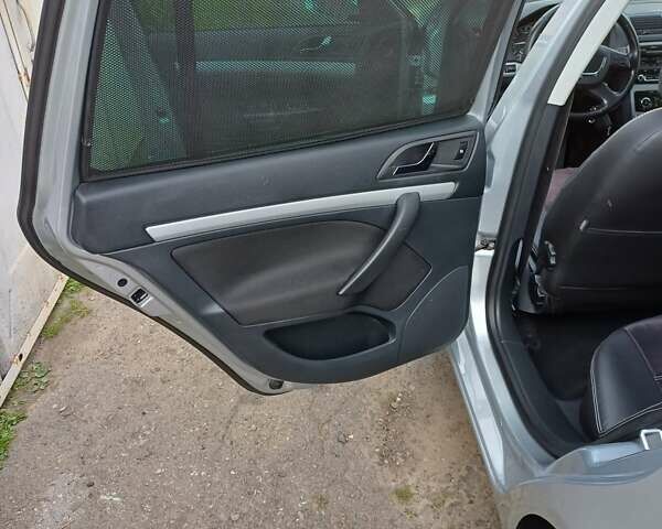 Серый Шкода Октавия, объемом двигателя 1.6 л и пробегом 235 тыс. км за 8800 $, фото 39 на Automoto.ua