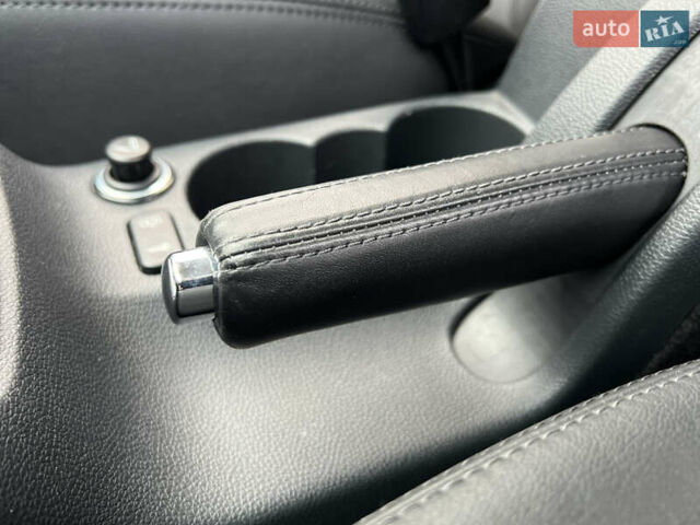 Серый Шкода Октавия, объемом двигателя 2 л и пробегом 211 тыс. км за 13200 $, фото 64 на Automoto.ua